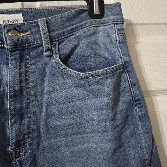 Hudson Kass Stella Straight Crop Light Wash Jeans, Frayed Hem, High Rise, EUC! - Picture 6 of 13